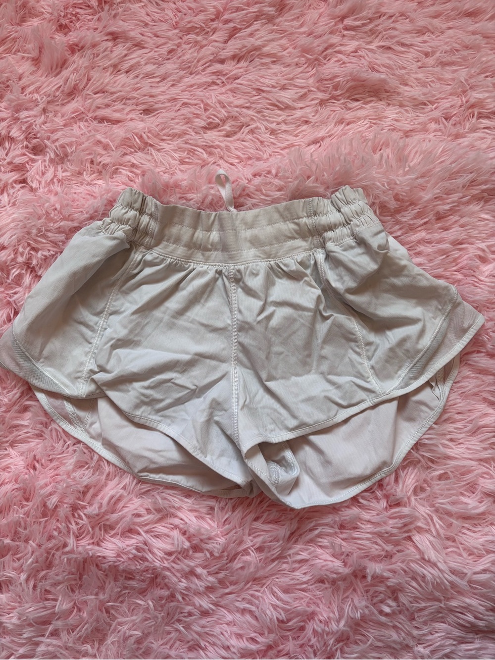 lululemon athletica hotty hot shorts